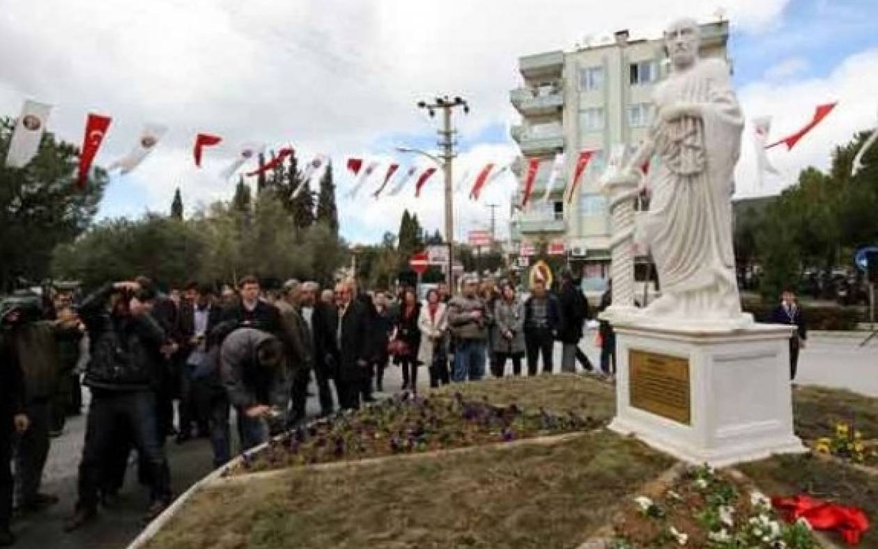 Ανακήρυξαν «Τούρκο» τον Ιπποκράτη και του έφτιαξαν άγαλμα!
