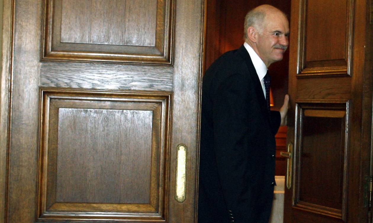 Αρνείται ο Παπανδρέου να παραδώσει το γραφείο του στη Βουλή