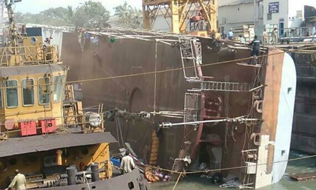 Τραγωδία σε ναυπηγείο: Ανατράπηκε πλοίο - Τουλάχιστον δύο νεκροί (pics)