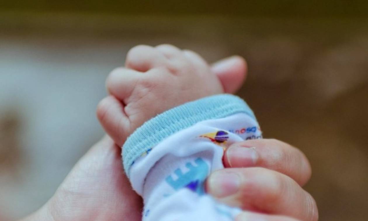 Πάτρα: Προσπάθησαν να της αρπάξουν το μωρό μέσα στο νοσοκομείο