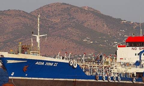 Θρίλερ στο Σαρωνικό: Βυθίστηκε δεξαμενόπλοιο - Μικρές πετρελαιοκηλίδες στο σημείο