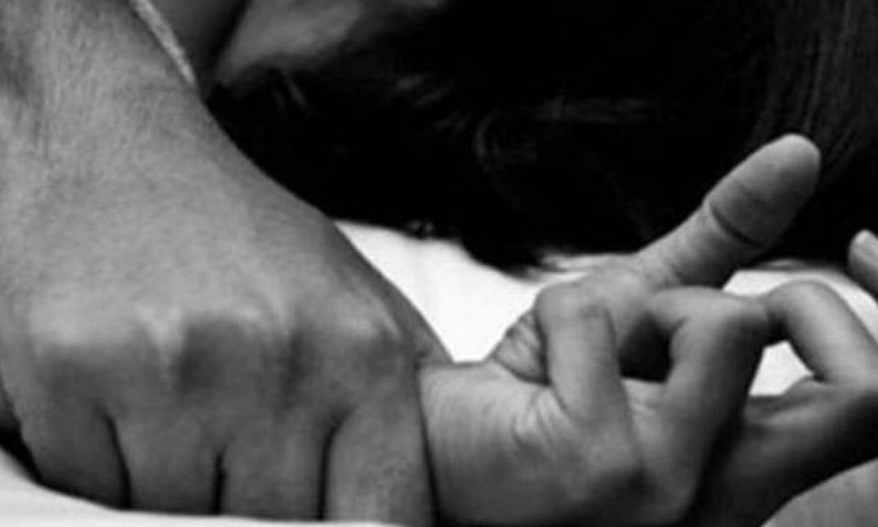Σοκ στη Λάρισα: Στρατιωτικός βίαζε την κόρη του επί σειρά ετών  