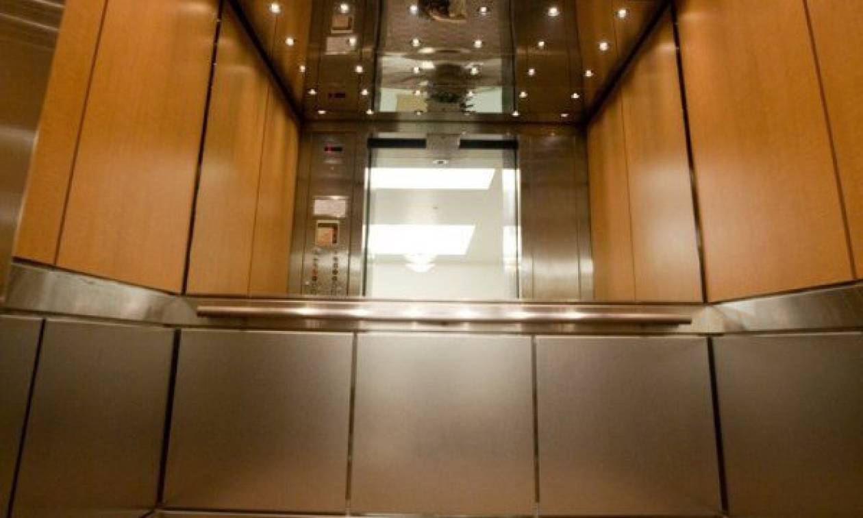 Αποτέλεσμα εικόνας για ασανσέρ έχουν καθρέφτες