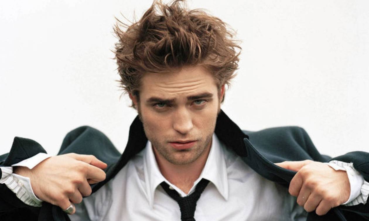 ÎŸ Robert Pattinson Î­Ï‡ÎµÎ¹ Î½Î­Î± ÎºÎ¿Ï€Î­Î»Î±, Î´Î¹Î¬ÏƒÎ·Î¼Î·, ÏŒÎ¼Î¿ÏÏ†Î· ÎºÎ±Î¹ Î´Îµ Ï†Î±Î½Ï„Î¬Î¶ÎµÏƒÎ±Î¹ ÎºÎ±Î½ Ï€Î¿Î¹Î± ÎµÎ¯Î½Î±Î¹