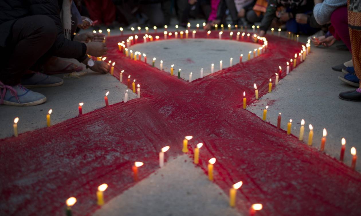 Î Î±Î³ÎºÏŒÏƒÎ¼Î¹Î± Î—Î¼Î­ÏÎ± ÎºÎ±Ï„Î¬ Ï„Î¿Ï… AIDS: 17.241 Ï€ÎµÏÎ¹ÏƒÏ„Î±Ï„Î¹ÎºÎ¬ HIV Î»Î¿Î¯Î¼Ï‰Î¾Î·Ï‚ ÏƒÏ„Î·Î½ Î•Î»Î»Î¬Î´Î± 