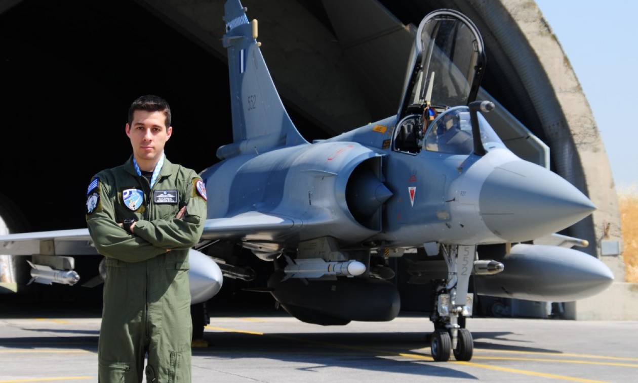 Κοσμάς Χάλαρης: Αυτός είναι ο Έλληνας «Best Warrior» πιλότος του ΝΑΤΟ